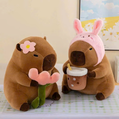 Capybara Ôm Hoa 35cm